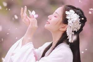 làm đẹp từ bên trong và bên ngoài