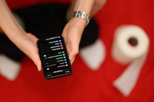 10 tác hại khi mang điện thoại di động vào nhà vệ sinh